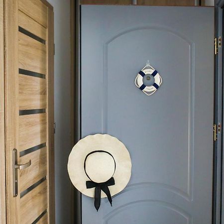 Apartament Blekitno Na Bialym Wladyslawowo Luaran gambar