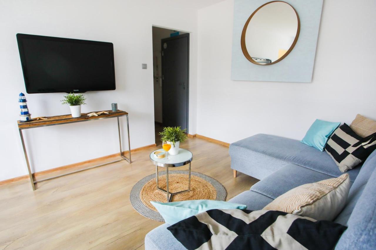 Apartament Blekitno Na Bialym Wladyslawowo Luaran gambar