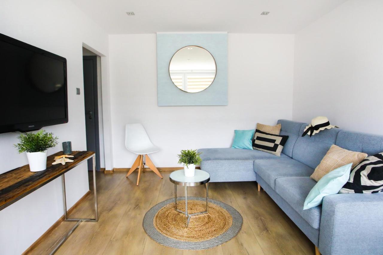 Apartament Blekitno Na Bialym Wladyslawowo Luaran gambar