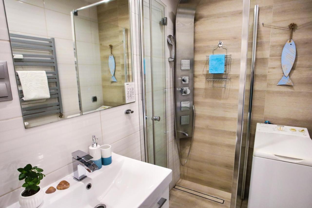 Apartament Blekitno Na Bialym Wladyslawowo Luaran gambar